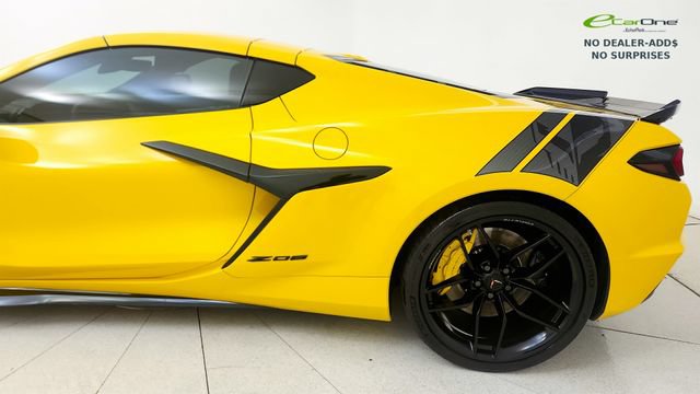 Used 2026 Chevrolet Corvette Z06 RWD image 23