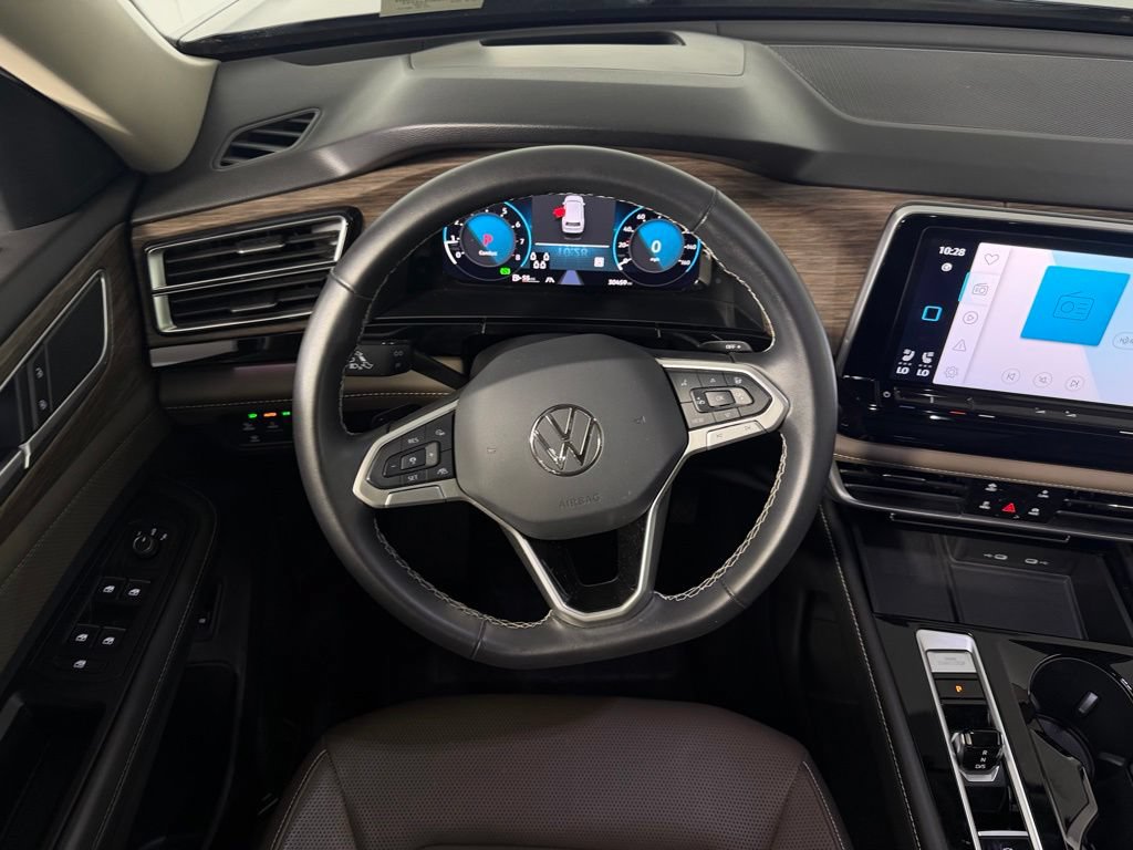 Used 2024 Volkswagen Atlas SEL AWD/4WD image 15