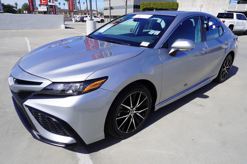 Certified 2024 Toyota Camry SE w/ Cold Weather Package image 4