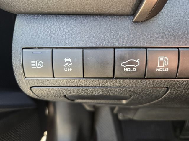 Used 2022 Toyota Camry SE image 30