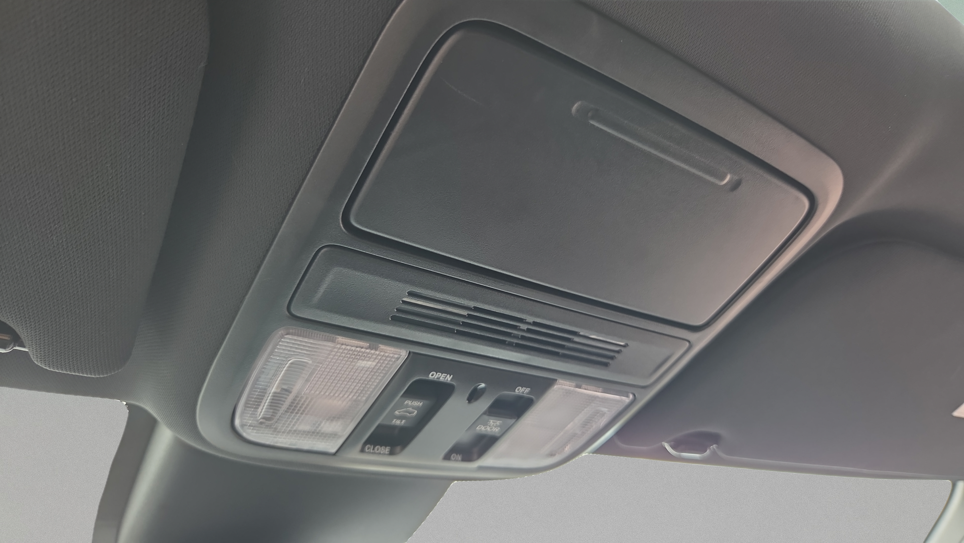 Certified 2024 Honda Odyssey Sport image 31