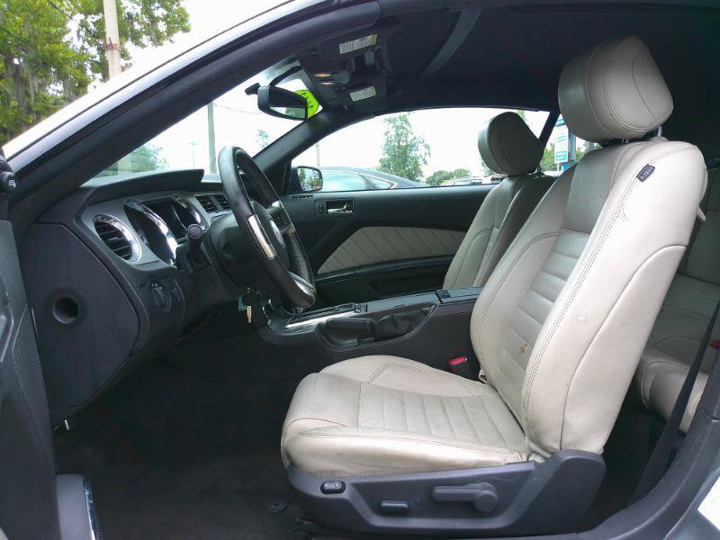 Used 2013 Ford Mustang Premium RWD image 13