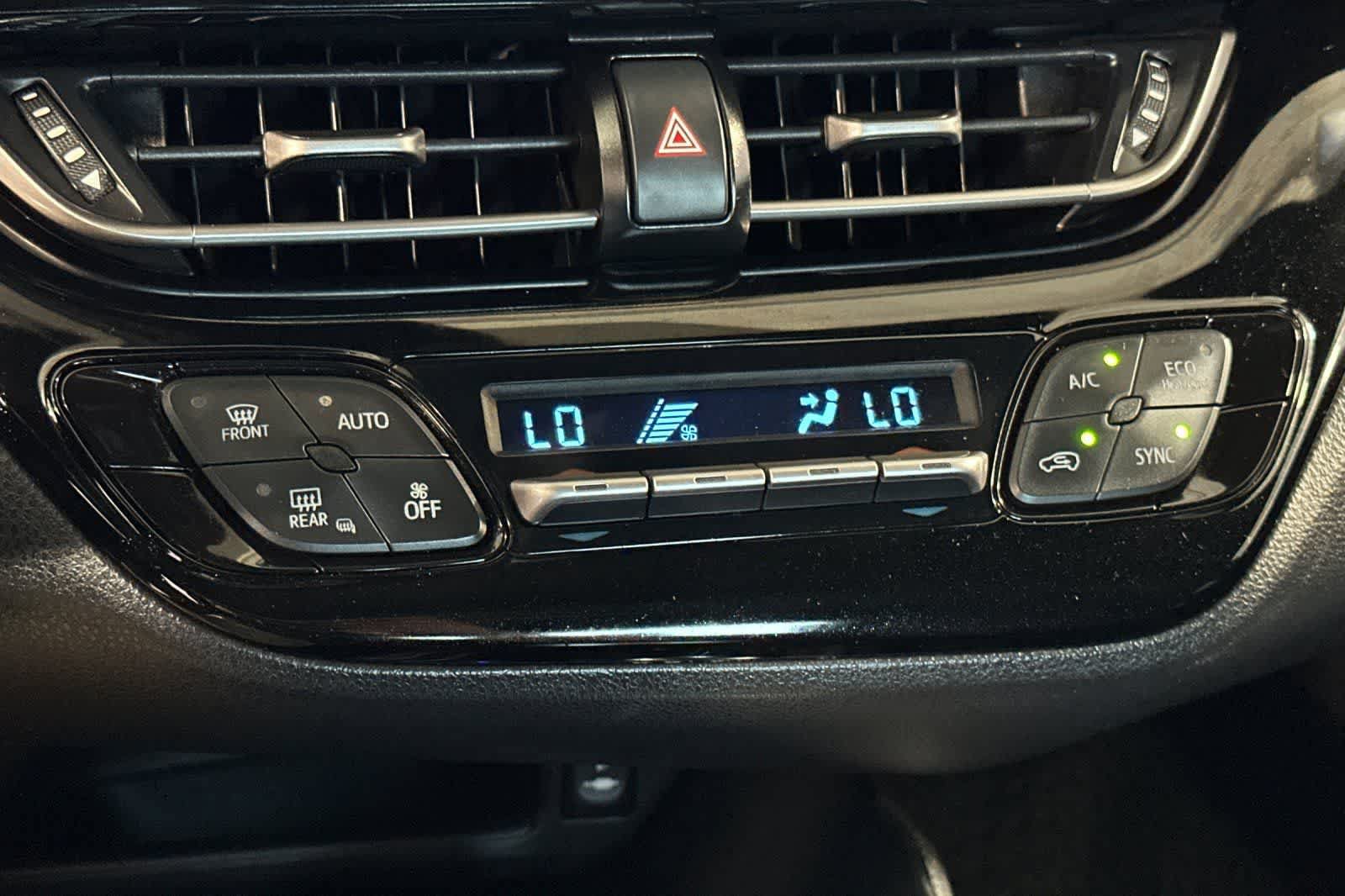 Used 2018 Toyota C-HR XLE FWD image 23