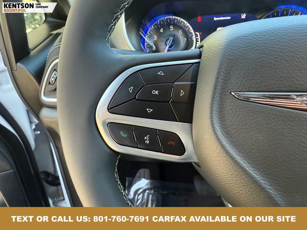 Used 2026 Chrysler Pacifica Limited image 17