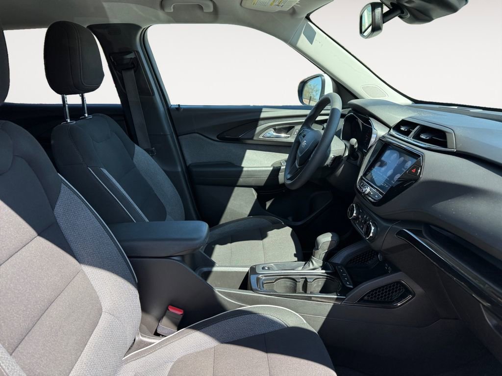 Used 2023 Chevrolet TrailBlazer LT w/ Convenience Package FWD image 15