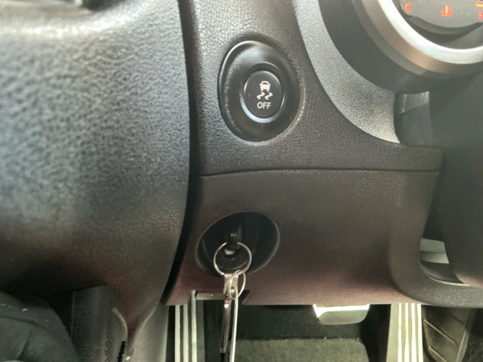 Used 2014 Nissan 370Z Touring w/ Sport Package image 33