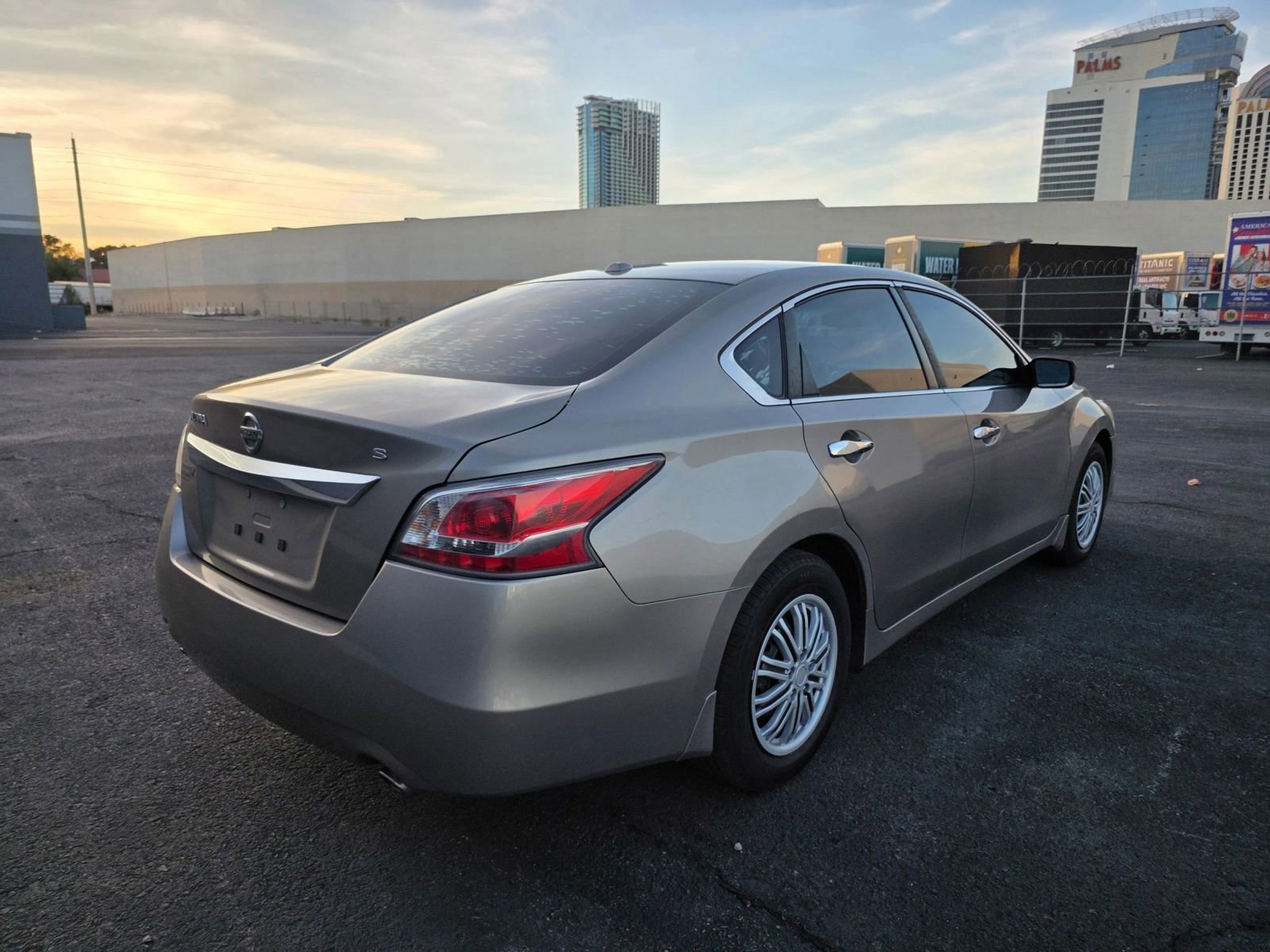 Used 2015 Nissan Altima 2.5 S w/ Power Driver Seat Package FWD image 5