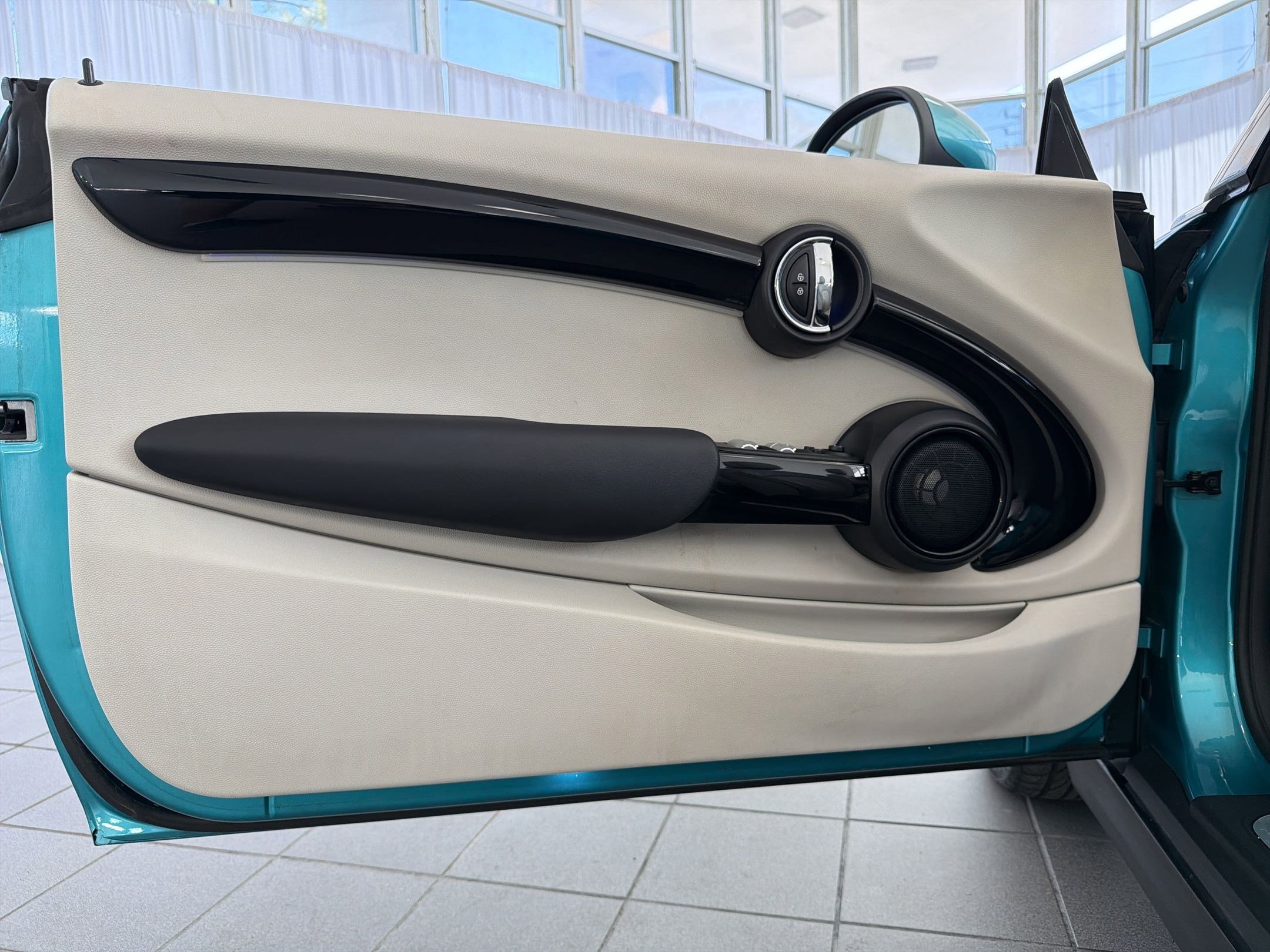 Used 2017 MINI Cooper S image 18