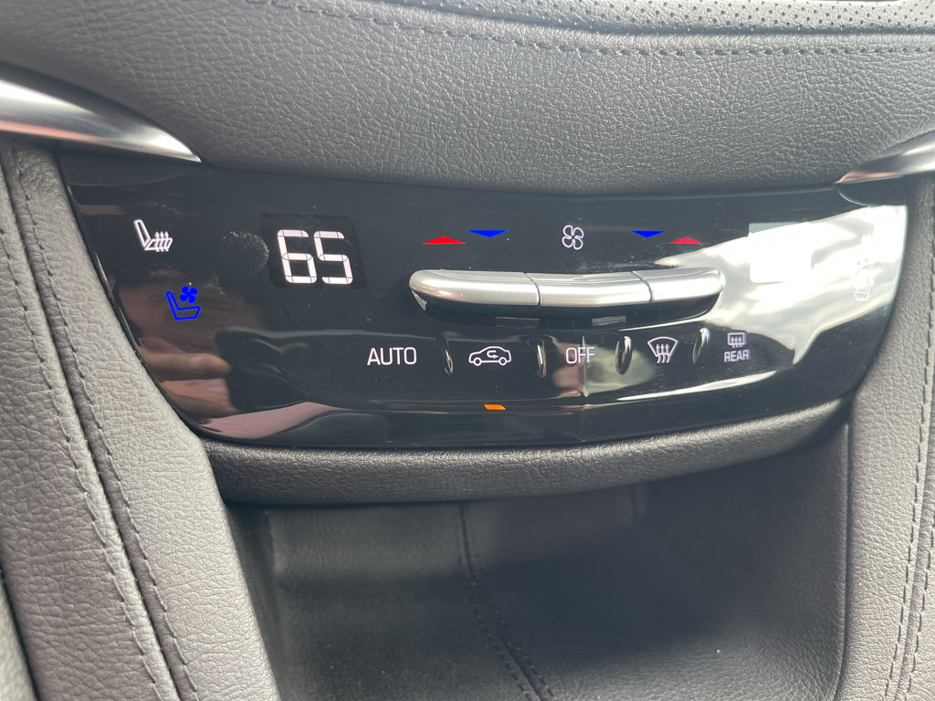 Used 2026 Cadillac XT5 Sportv w/ LPO, Floor Liner Package AWD/4WD image 29