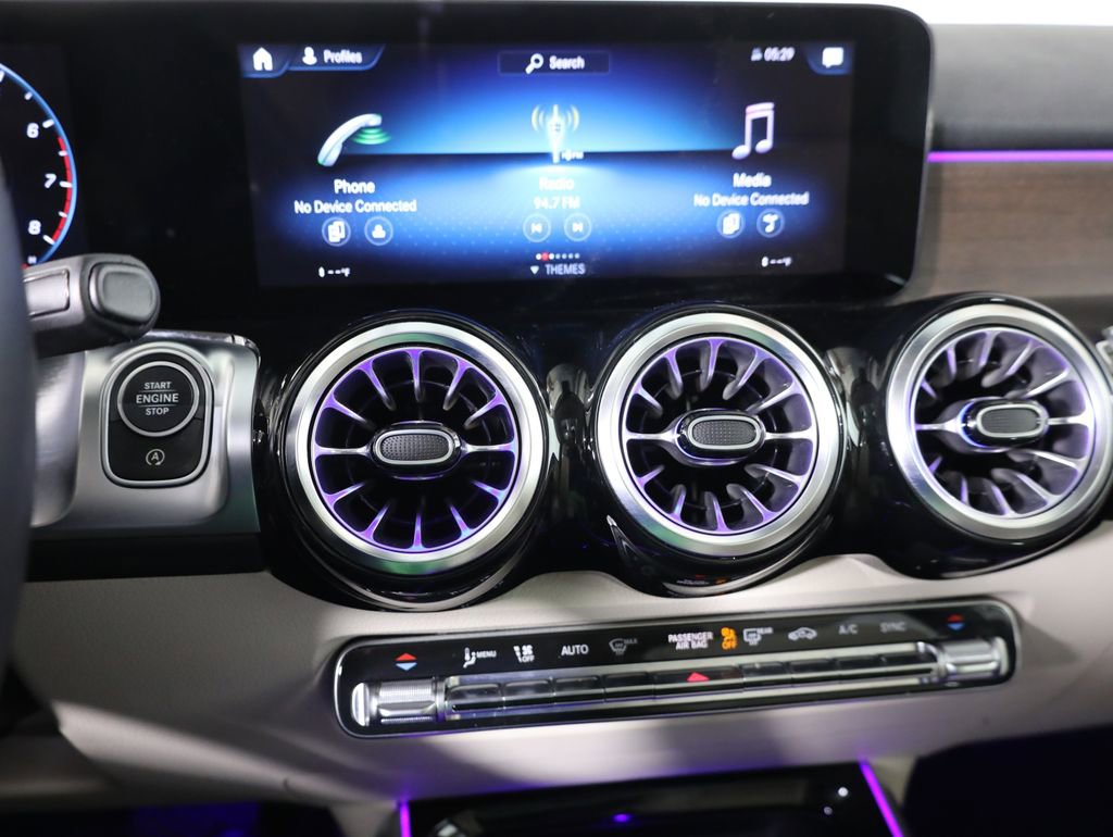 Used 2023 Mercedes-Benz GLB 250 image 18