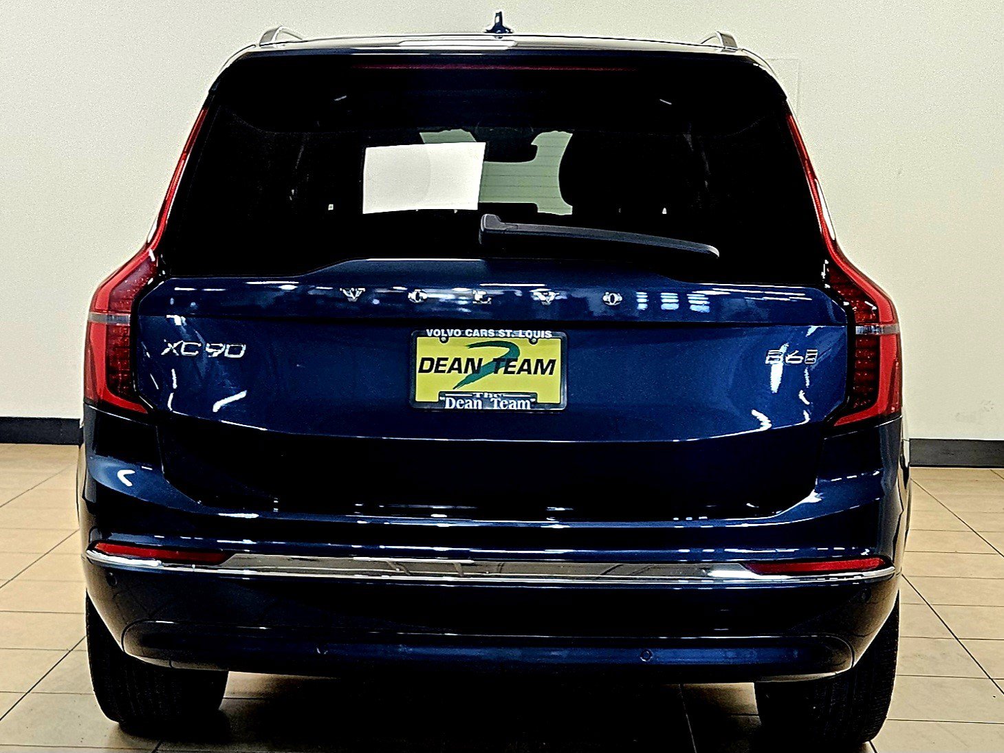 Used 2025 Volvo XC90 B6 Plus image 7