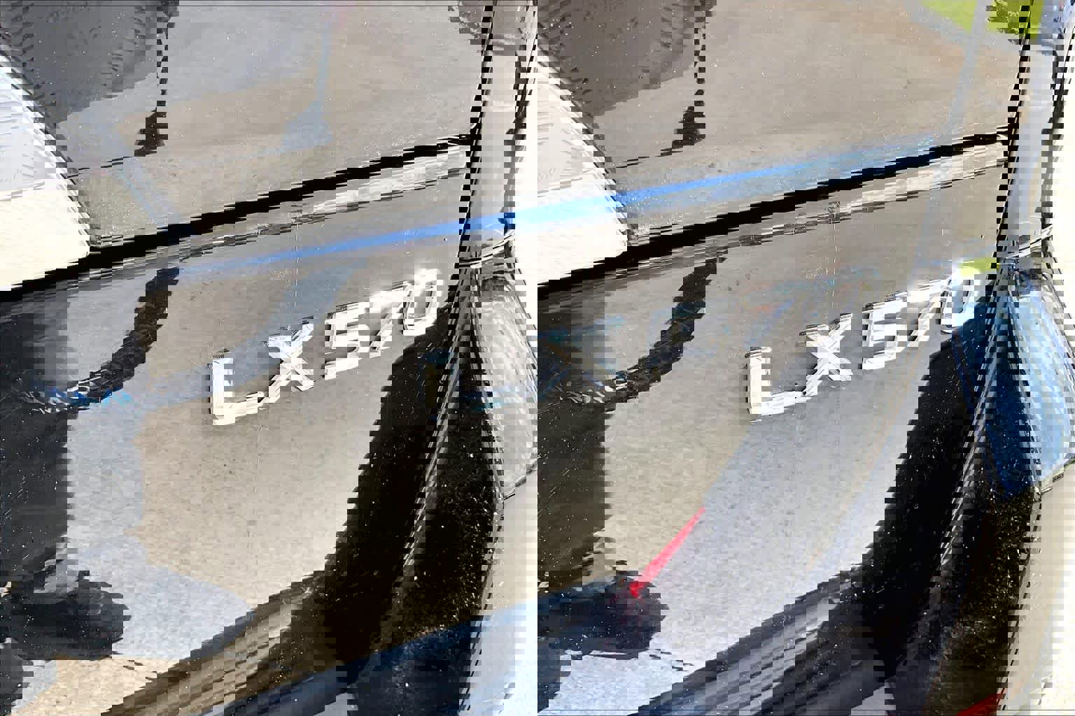 Used 2017 Lexus LX 570 4WD w/ Luxury Package image 10