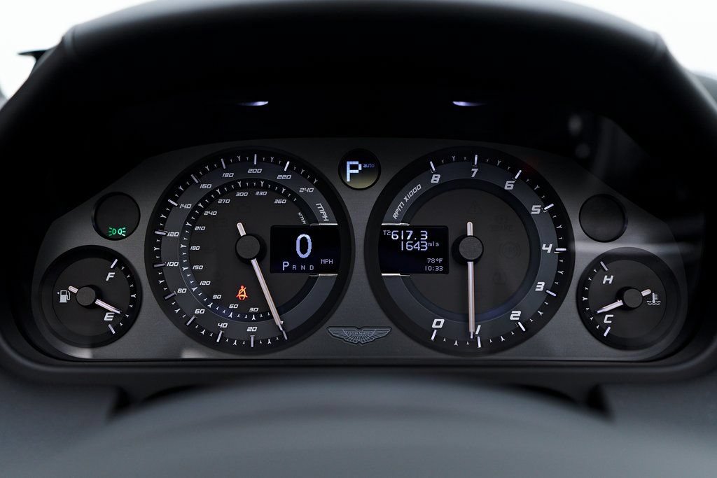 Used 2016 Aston Martin DB9 GT RWD image 77