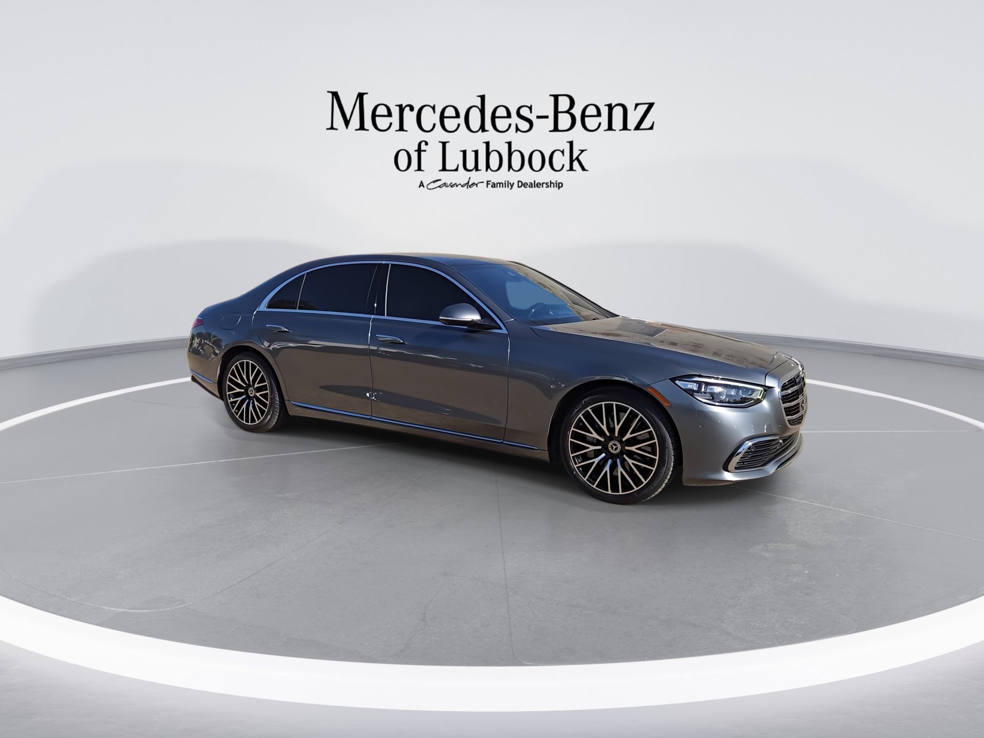 Used 2021 Mercedes-Benz S 580 4MATIC Sedan image 2