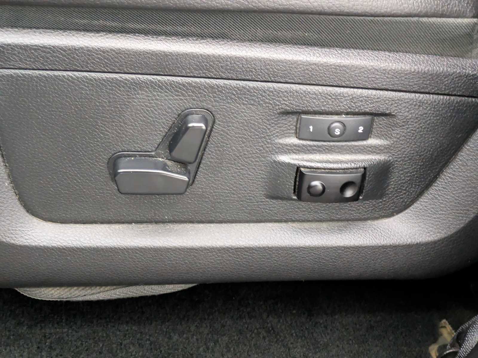 Used 2015 RAM 1500 Laramie image 18