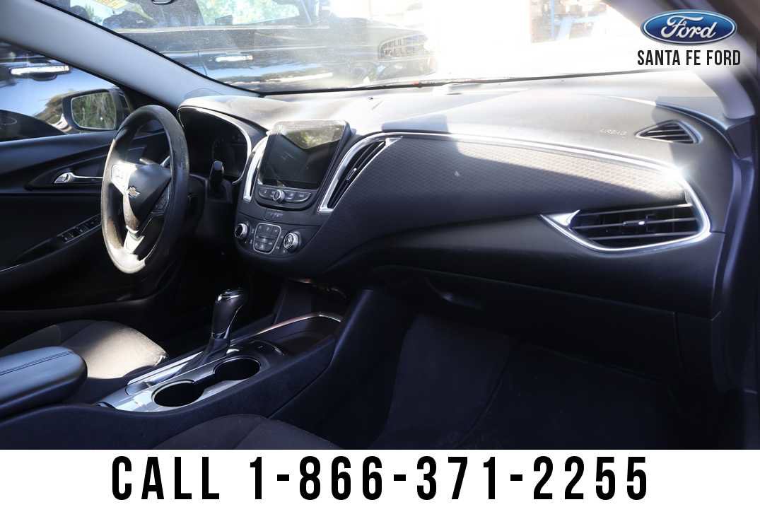 Used 2020 Chevrolet Malibu LT FWD image 23