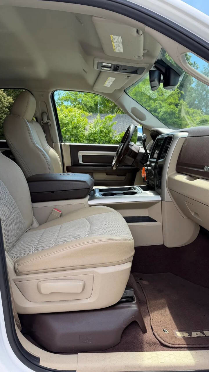 Used 2018 RAM 2500 Big Horn AWD/4WD image 29