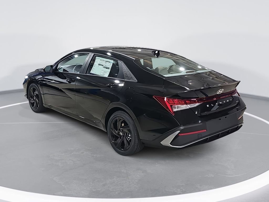 New 2026 Hyundai Elantra Sport image 8