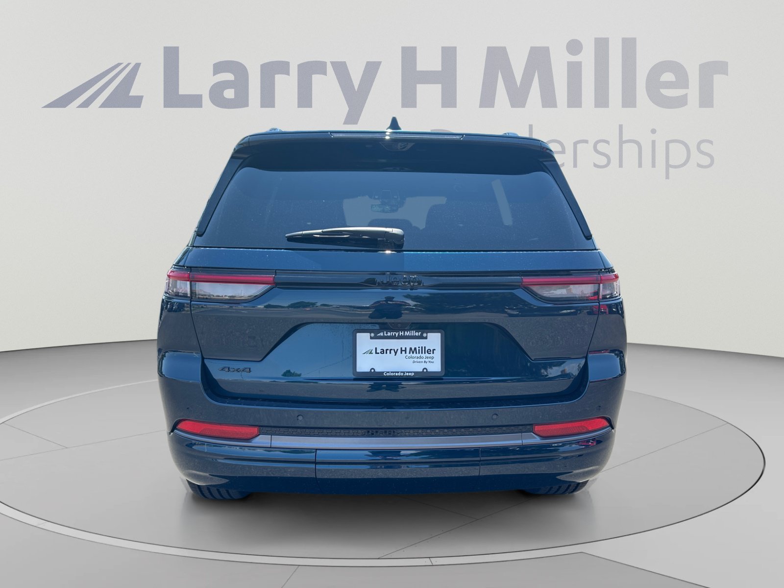 New 2026 Jeep Grand Cherokee Limited AWD/4WD image 4