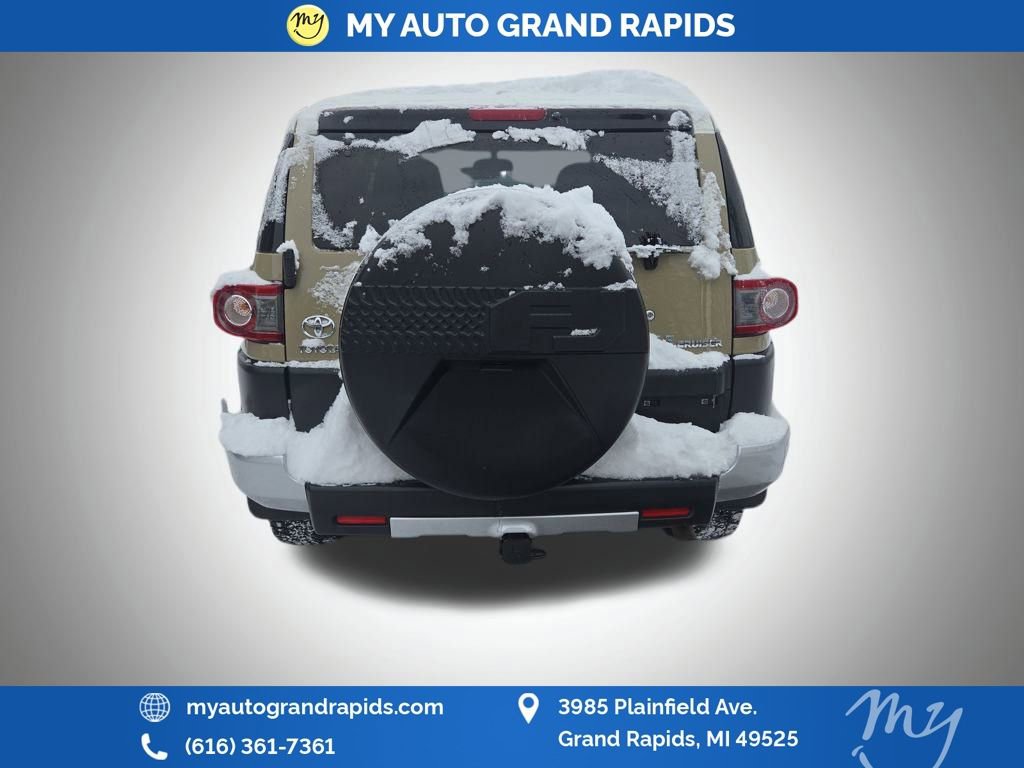 Used 2014 Toyota FJ Cruiser 2WD image 12