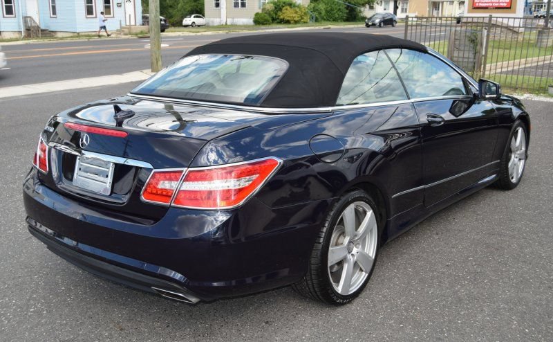 Used 2011 Mercedes-Benz E 550 Cabriolet image 11
