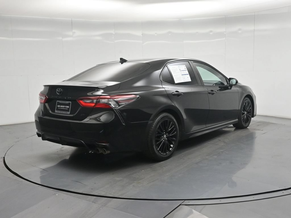 Used 2021 Toyota Camry SE w/ Convenience Package FWD image 25