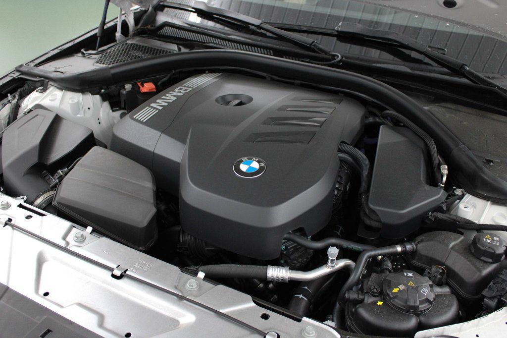 Used 2026 BMW 330i Sedan w/ Convenience Package RWD image 44