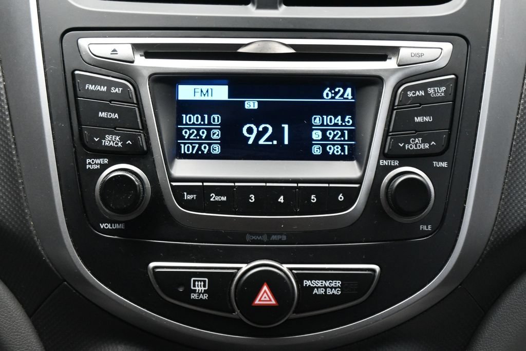 Used 2015 Hyundai Accent GLS FWD image 18