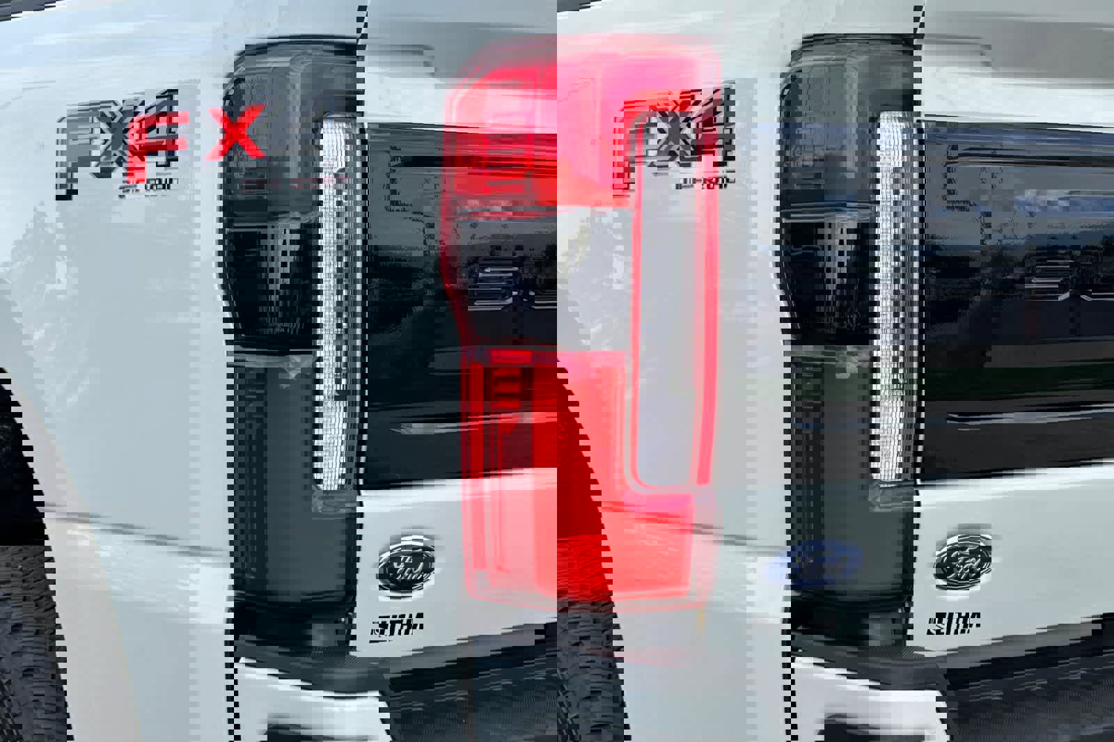 Certified 2025 Ford F250 Platinum image 27