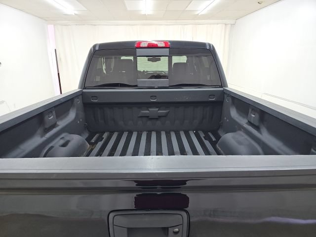 Used 2018 Chevrolet Silverado 1500 LTZ Z71 w/ Redline Edition AWD/4WD image 16