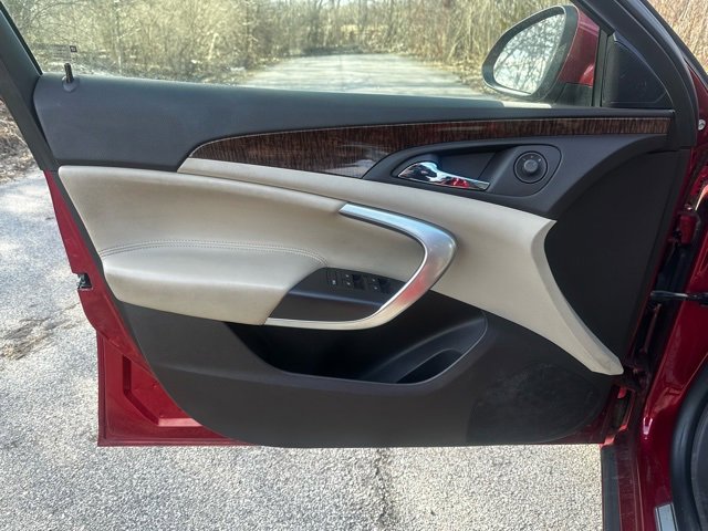 Used 2013 Buick Regal Premium image 10