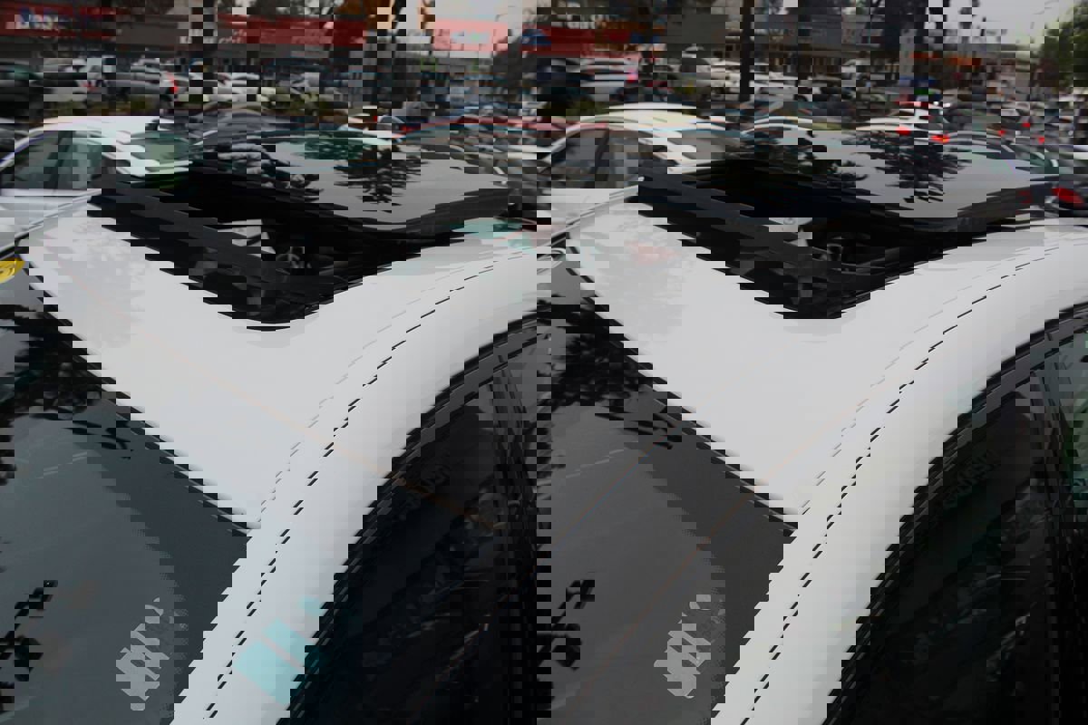 Used 2018 BMW 740i image 14