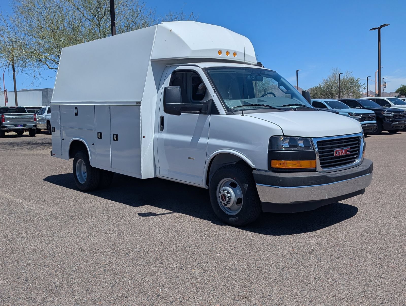 New 2025 GMC Savana 3500 w/ Power Convenience Package RWD image 8
