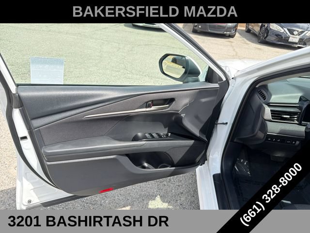 Used 2025 Toyota Camry LE w/ Convenience Package FWD image 11