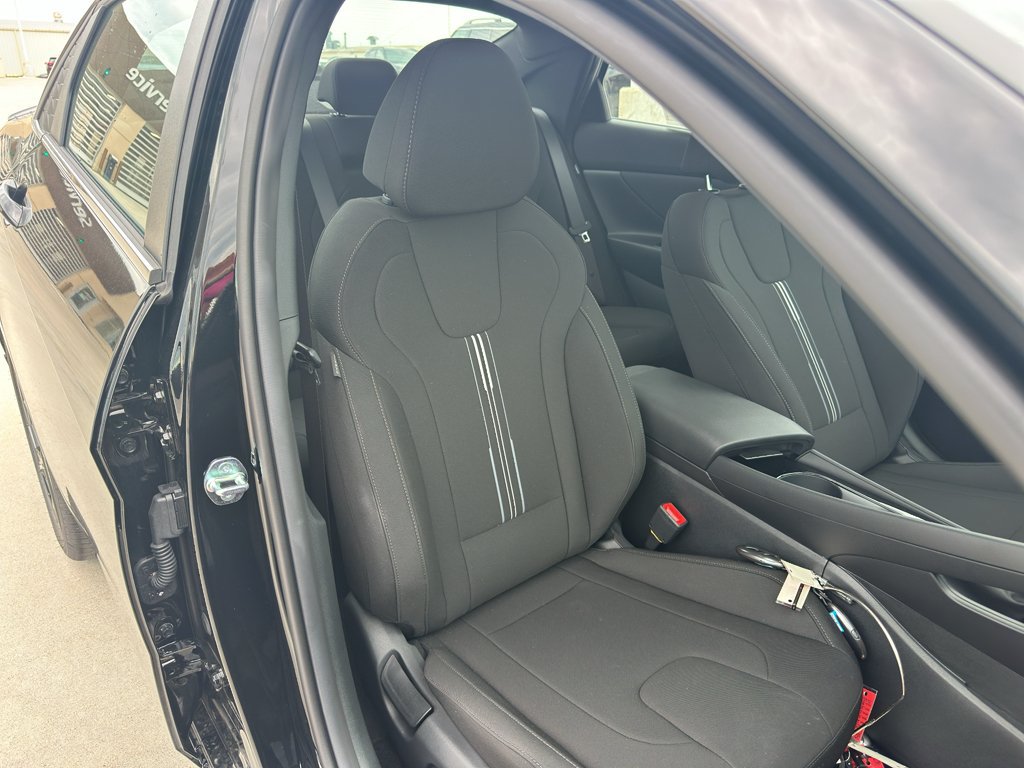 New 2026 Hyundai Elantra SEL Sport Premium FWD image 30