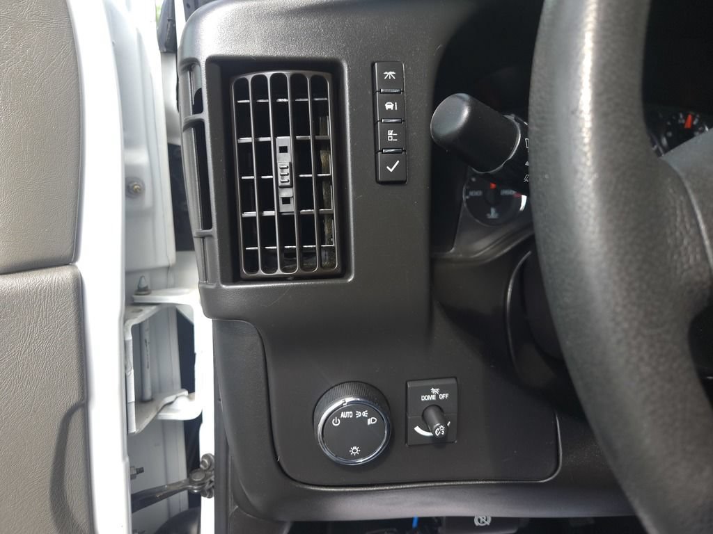 Used 2019 Chevrolet Express 3500 RWD image 20