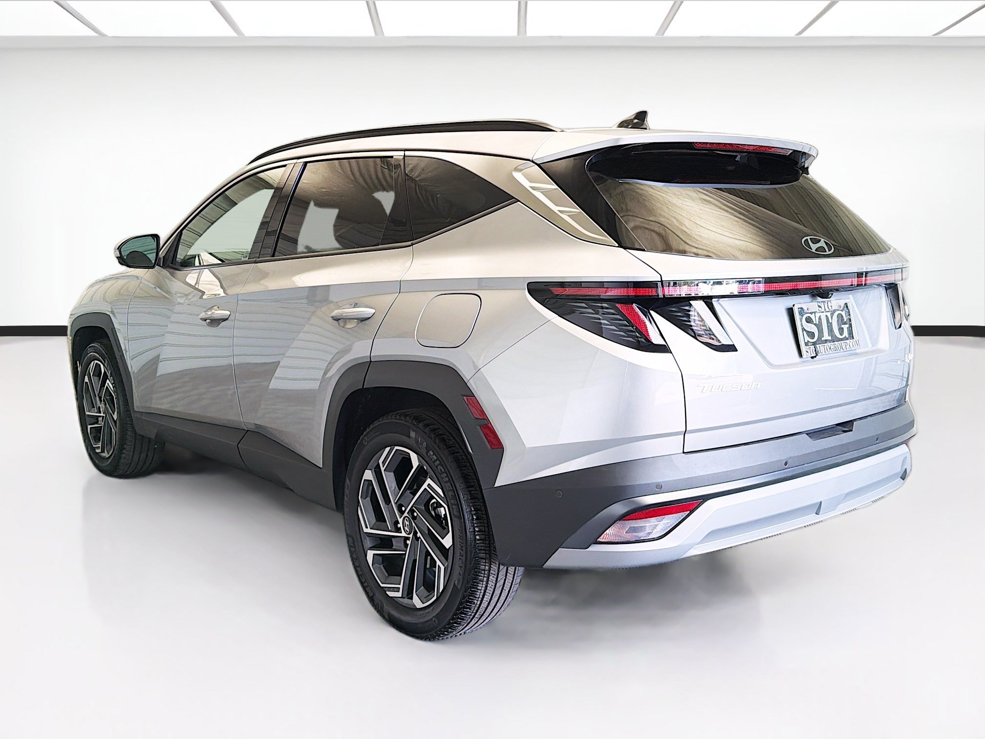 Used 2025 Hyundai Tucson Limited AWD/4WD image 6