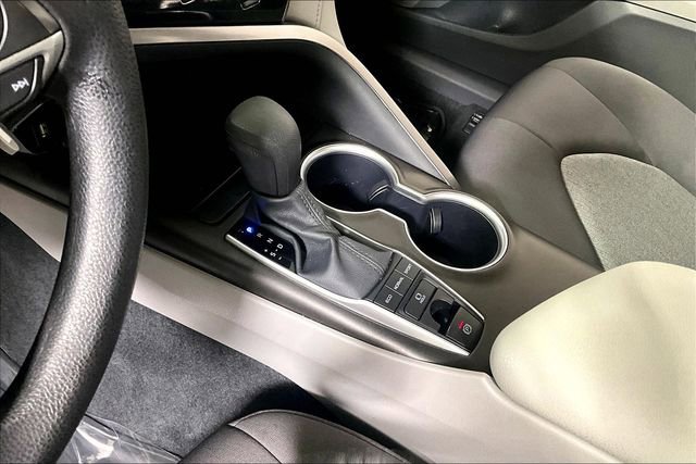 Used 2024 Toyota Camry LE AWD/4WD image 17