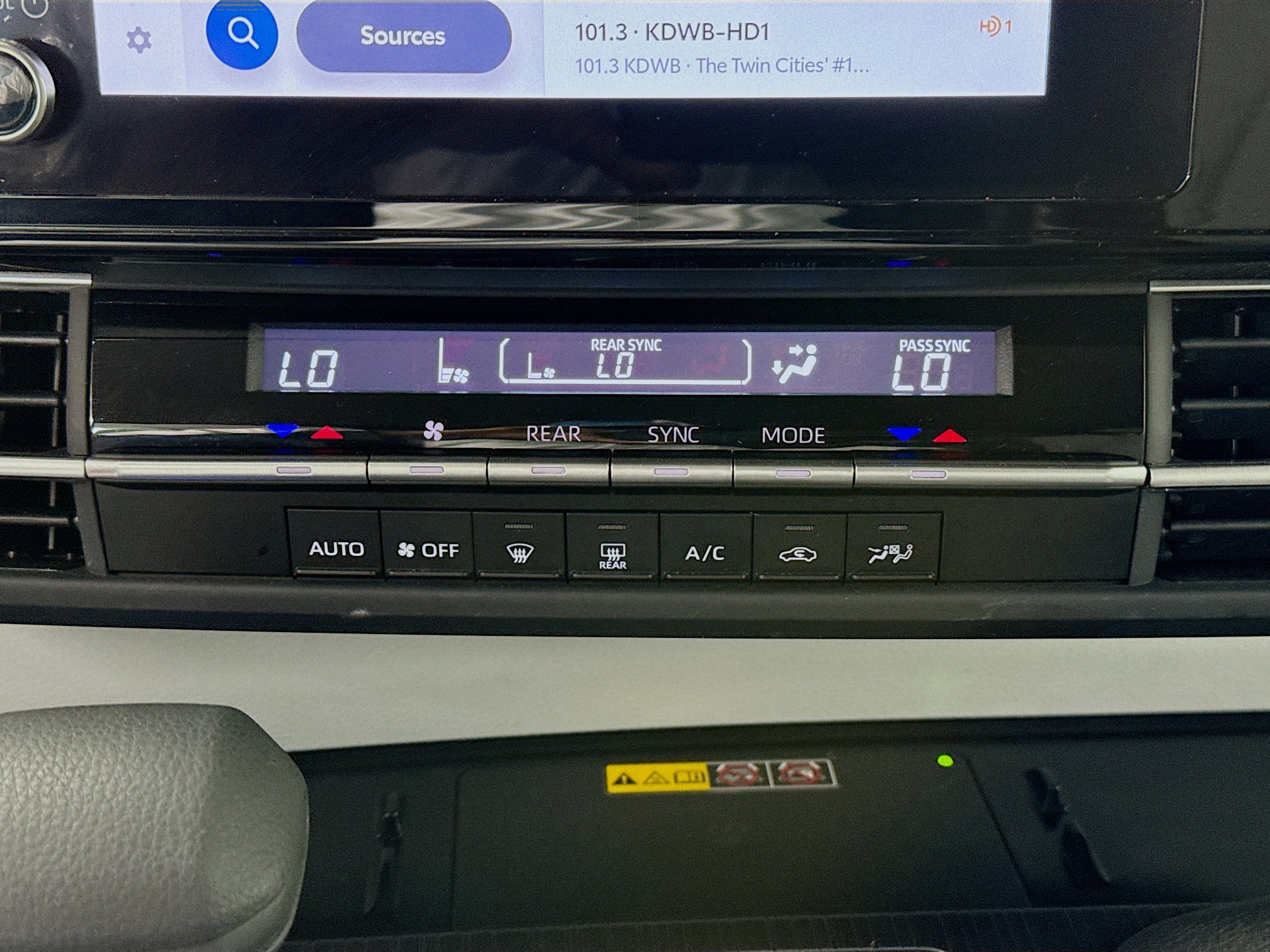 Certified 2026 Toyota Sienna LE FWD image 15