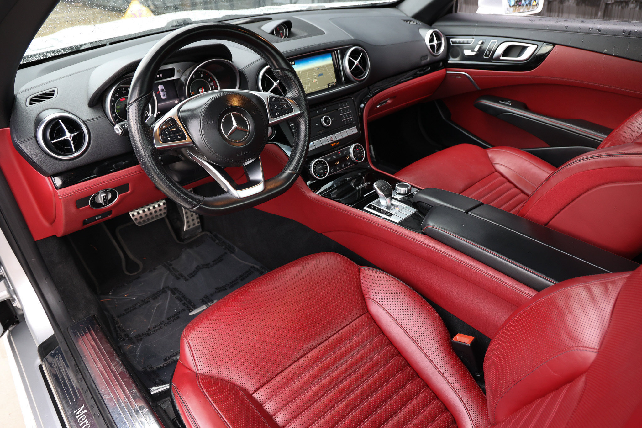 Used 2017 Mercedes-Benz SL 550 image 6