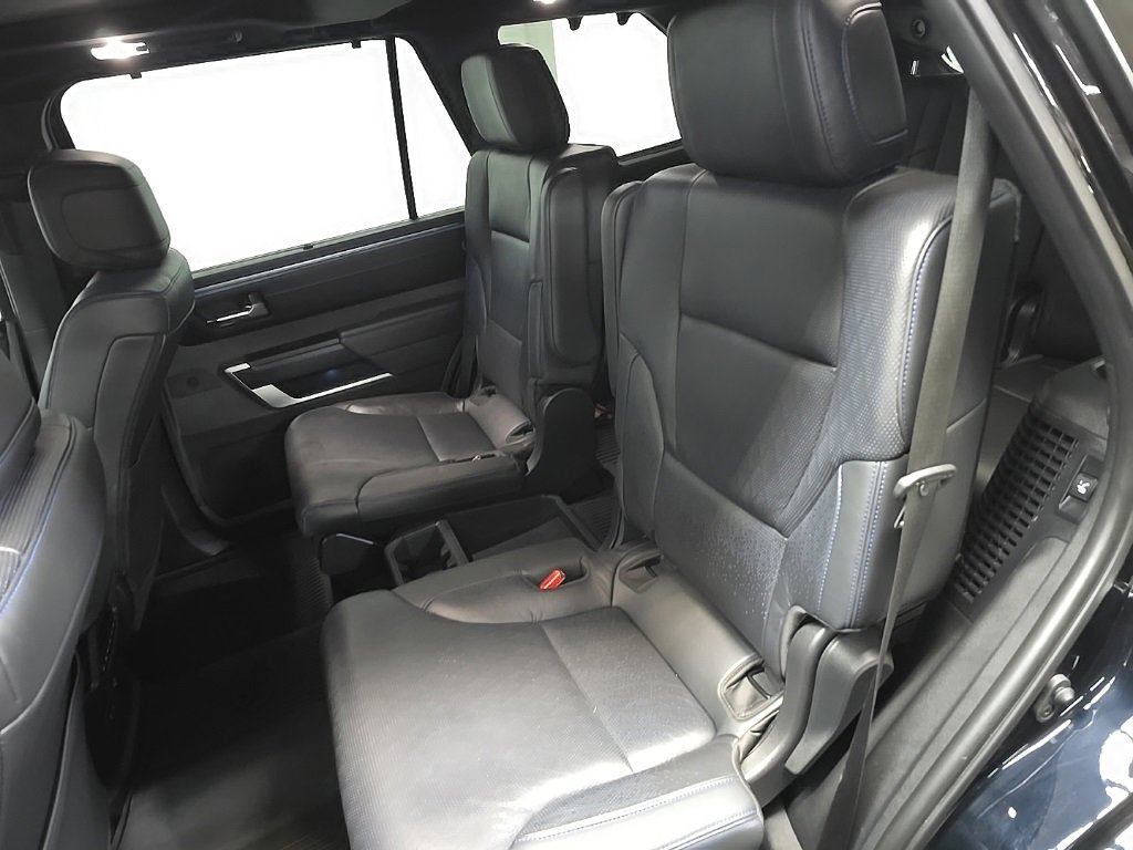 Used 2024 Toyota Sequoia Platinum image 32