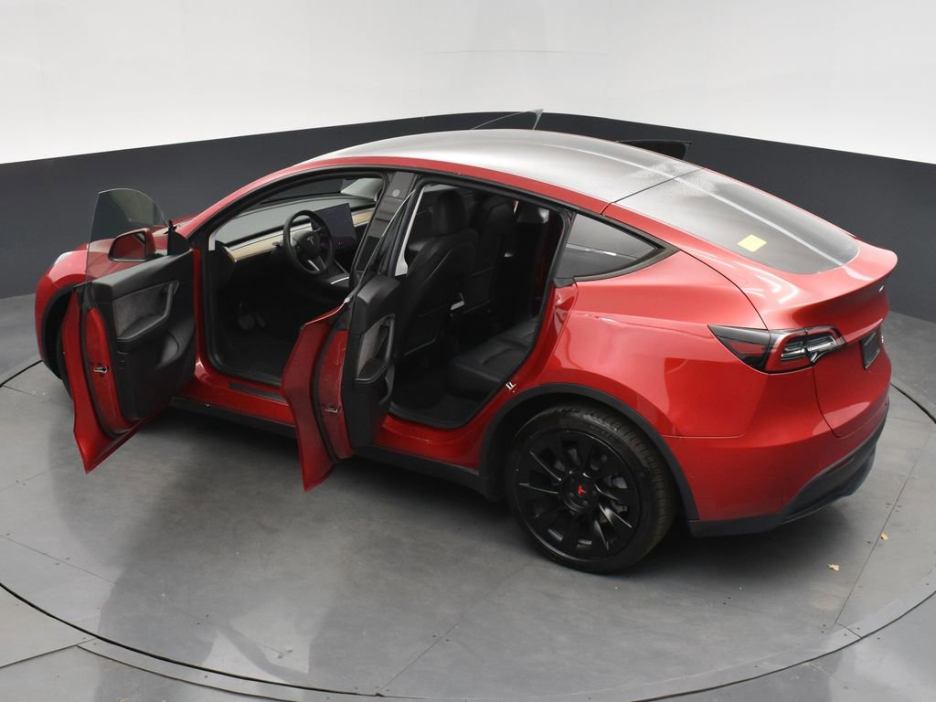 Used 2021 Tesla Model Y Long Range image 29