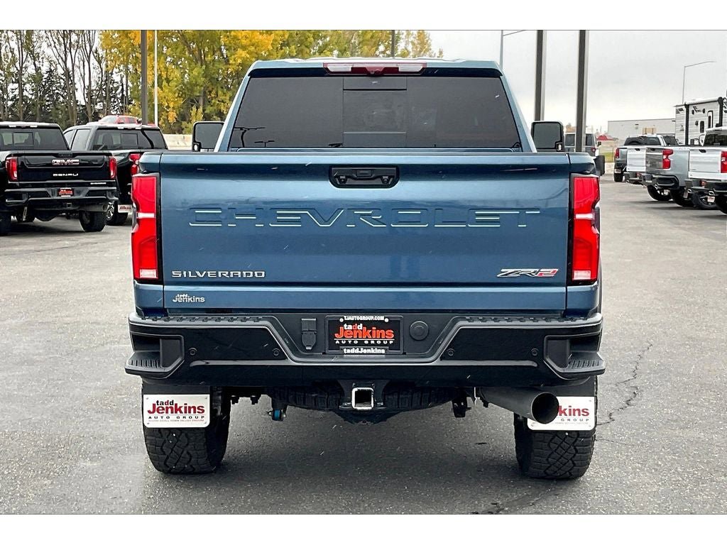 Used 2024 Chevrolet Silverado 2500 ZR2 w/ Technology Package AWD/4WD image 4