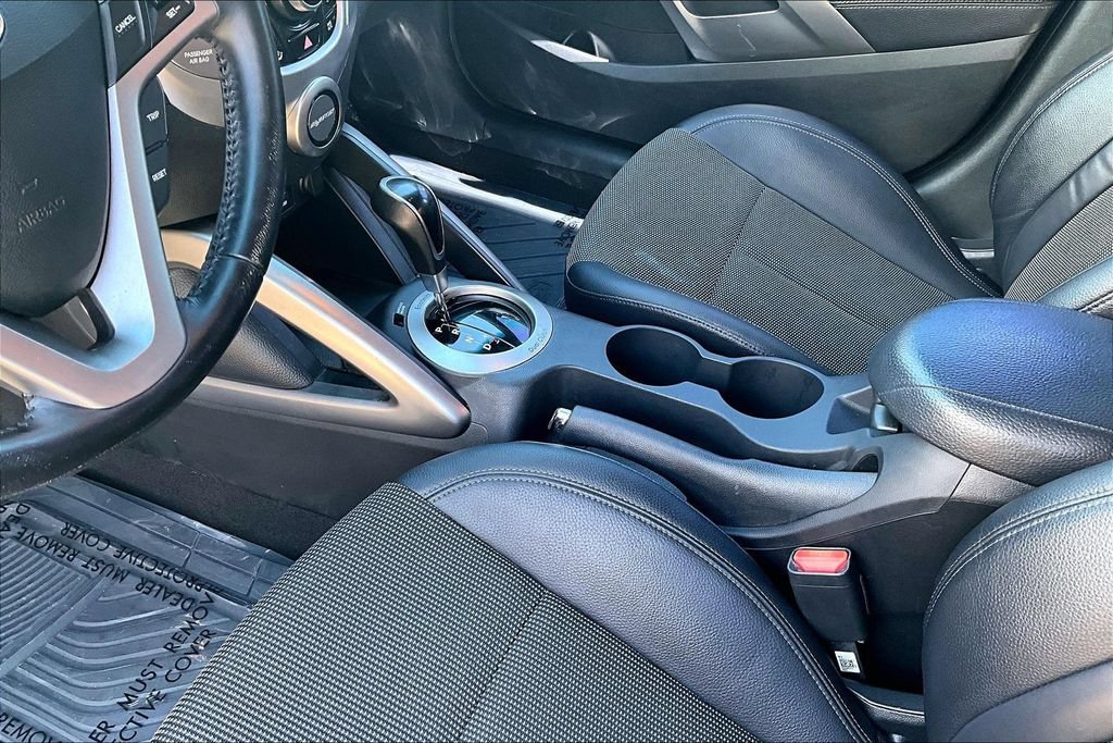 Used 2016 Hyundai Veloster w/ Option Group 02 FWD image 16
