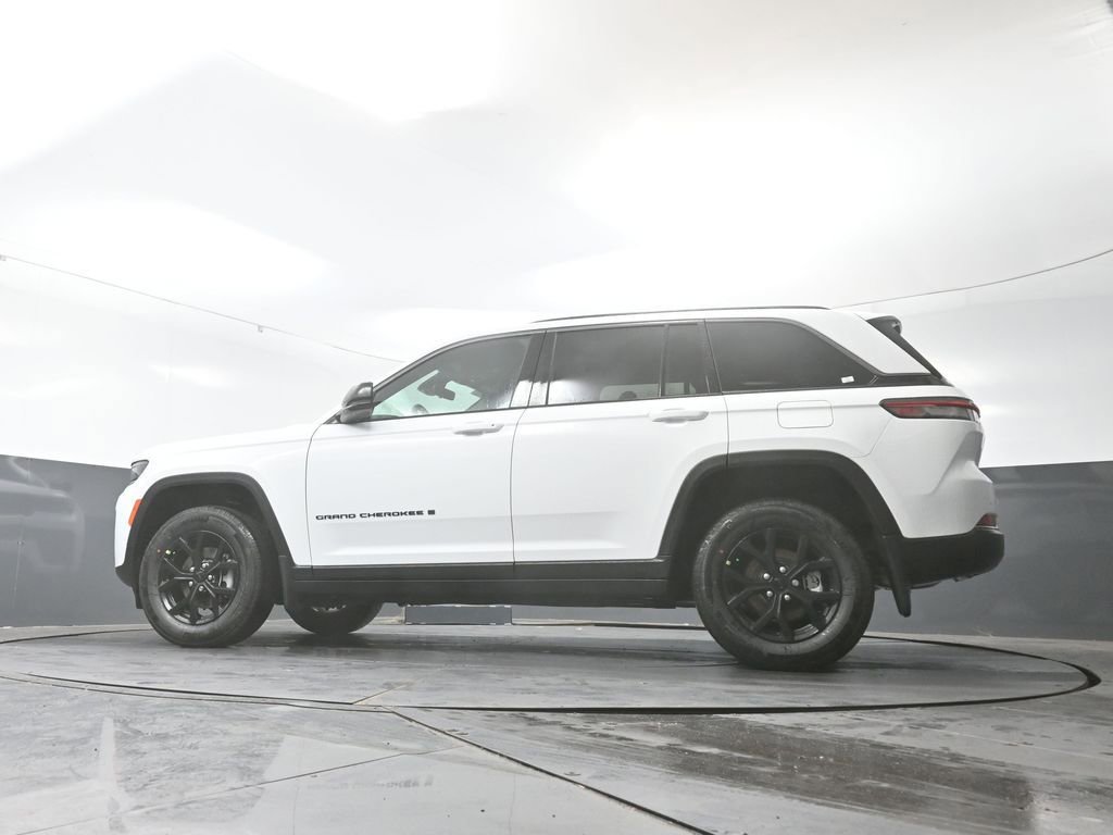 New 2026 Jeep Grand Cherokee Altitude image 41