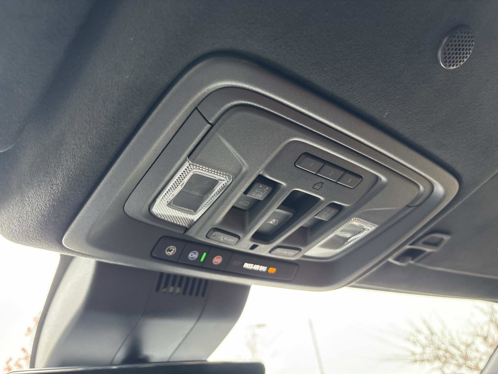 Used 2025 GMC Sierra 2500 Denali Ultimate image 26