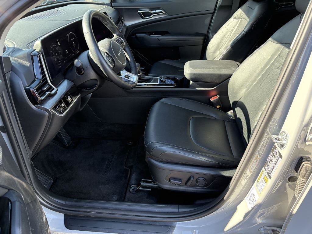 Used 2024 Kia Sportage SX image 4