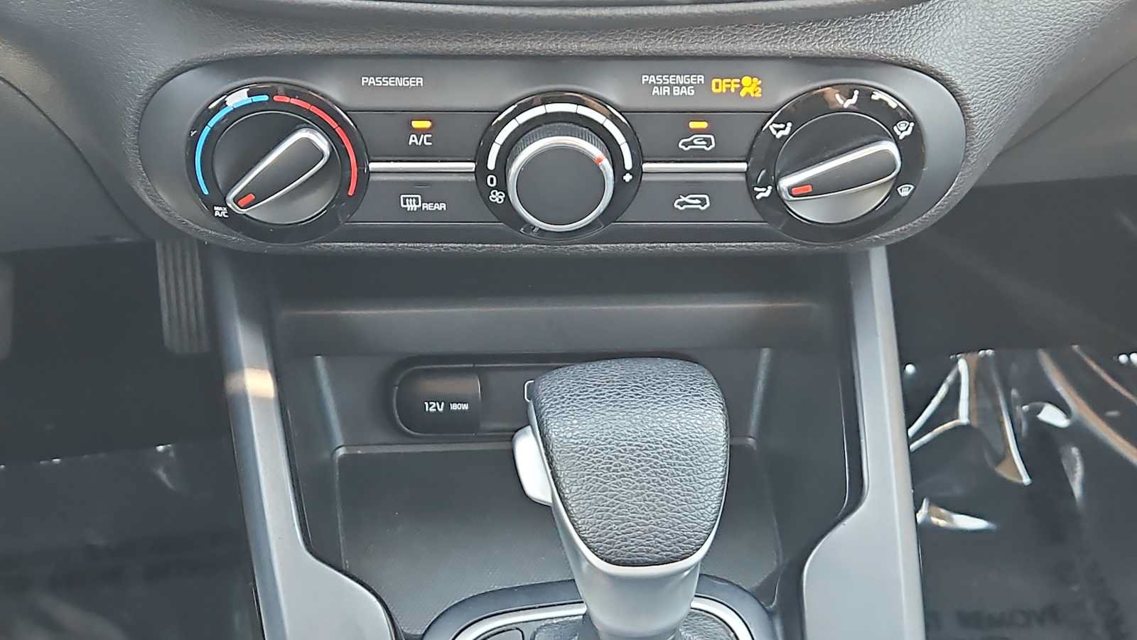 Used 2023 Kia Soul LX w/ Option Group 015 FWD image 16