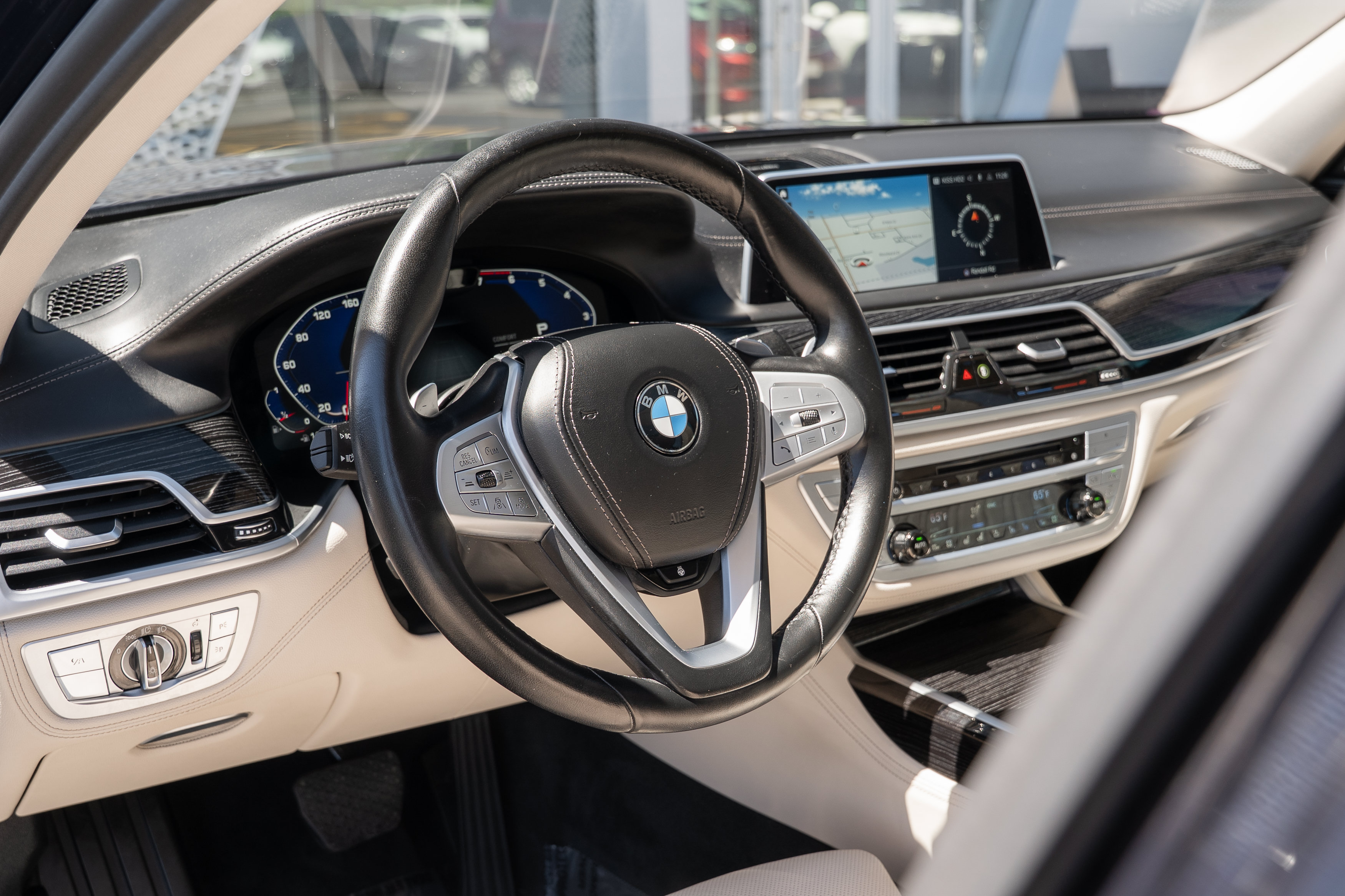 Used 2020 BMW 750i xDrive w/ Autobahn Package AWD/4WD image 11
