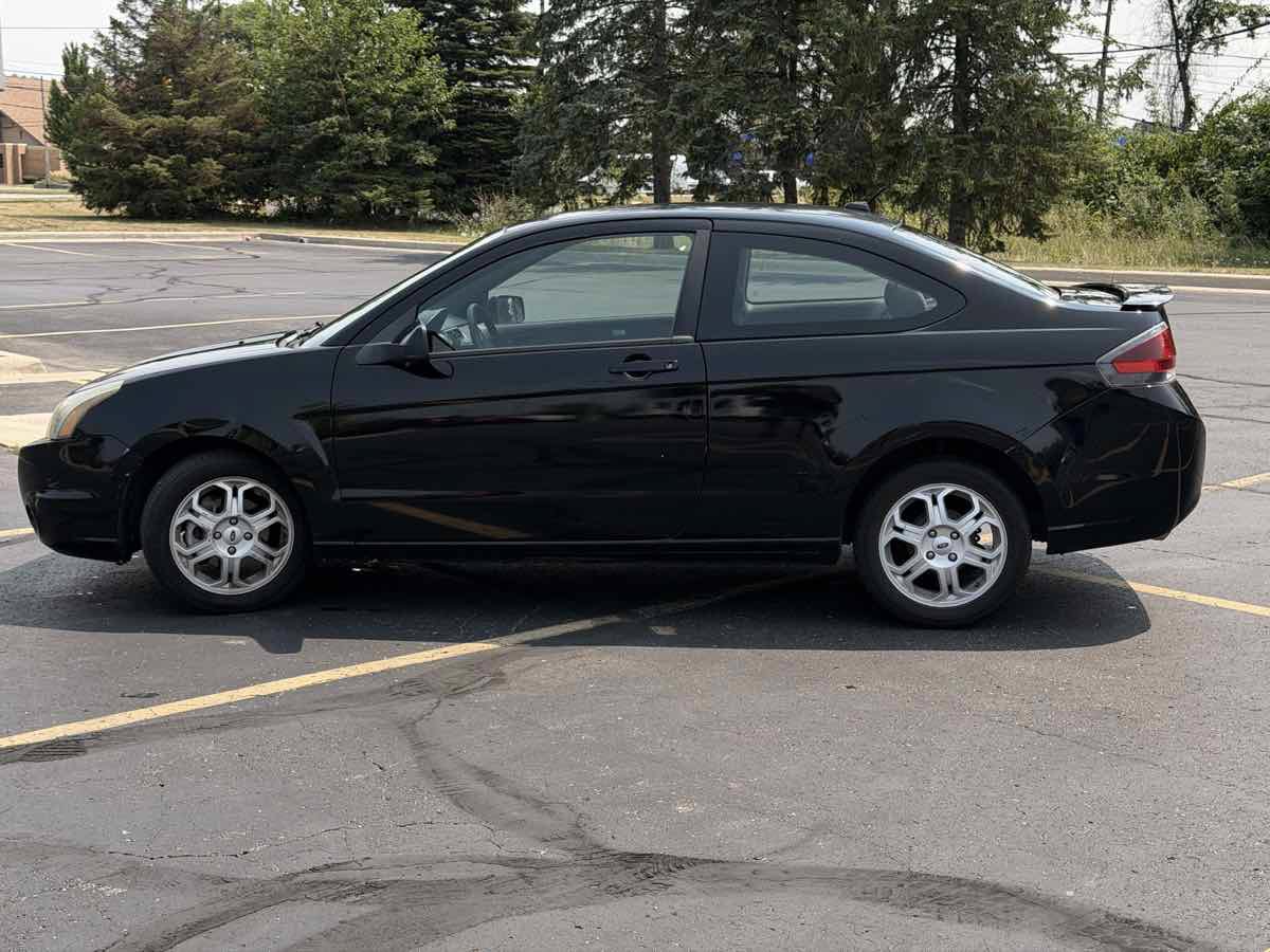 Used 2009 Ford Focus SE FWD image 8